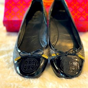 TORY BURCH Grey Embossed Snakeskin Flats - Size 8